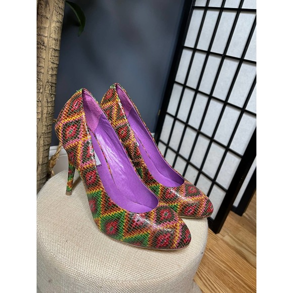 Steve Madden Pumps - Picture 2 of 3